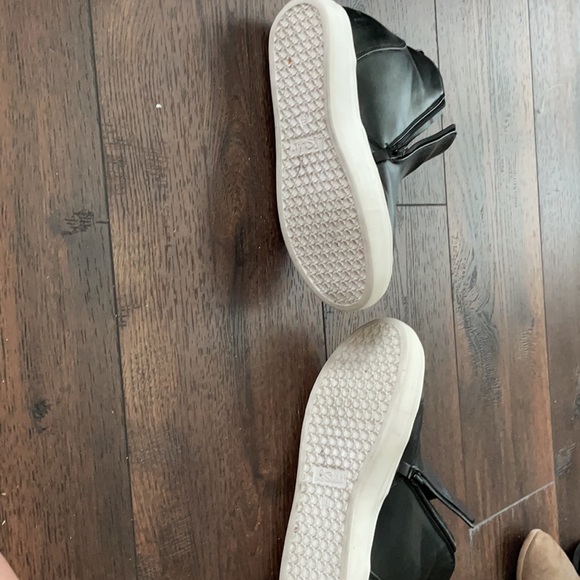 Black booties size 6.5 - Picture 5 of 5